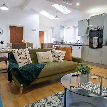 Heartland House, 7 Spacious Bedrooms Sleeps 4 Plus, Near Nec, Jlr,Bhx バーミンガム エクステリア 写真