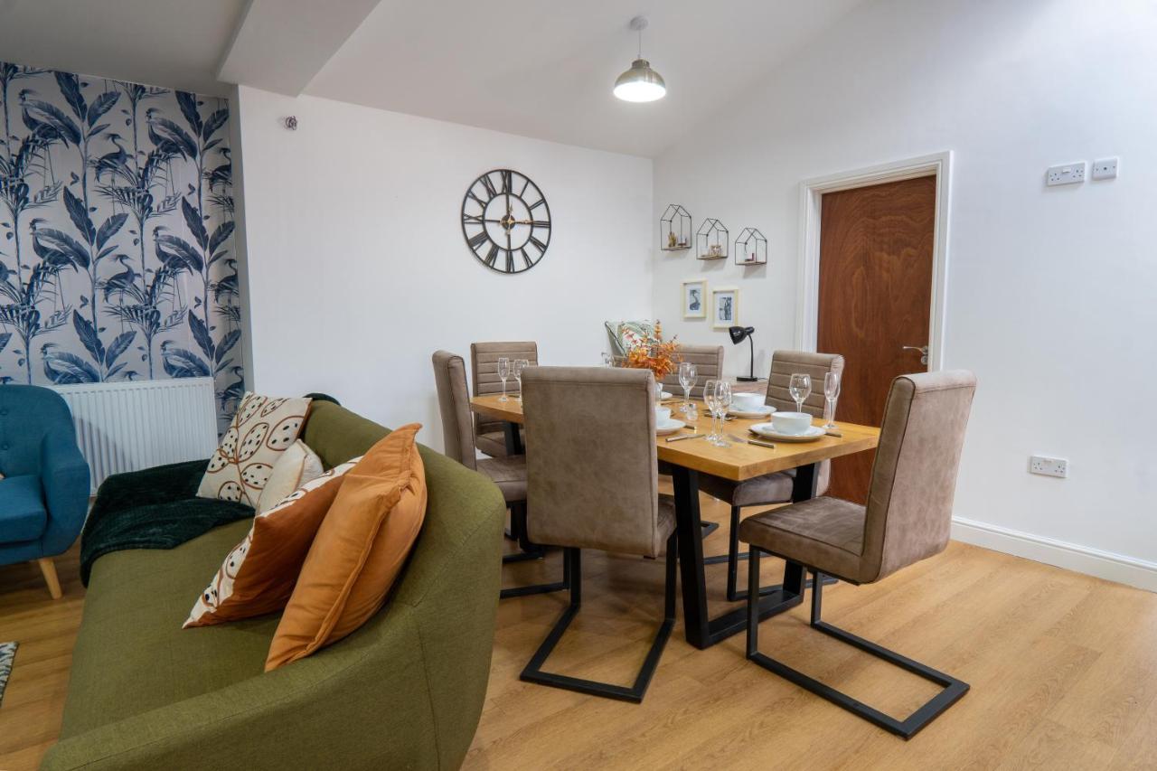 Heartland House, 7 Spacious Bedrooms Sleeps 4 Plus, Near Nec, Jlr,Bhx バーミンガム エクステリア 写真
