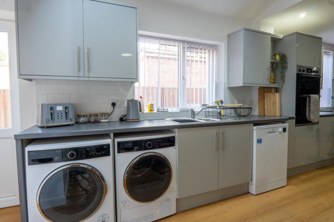 Heartland House, 7 Spacious Bedrooms Sleeps 4 Plus, Near Nec, Jlr,Bhx バーミンガム エクステリア 写真