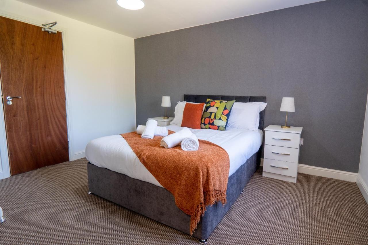 Heartland House, 7 Spacious Bedrooms Sleeps 4 Plus, Near Nec, Jlr,Bhx バーミンガム エクステリア 写真