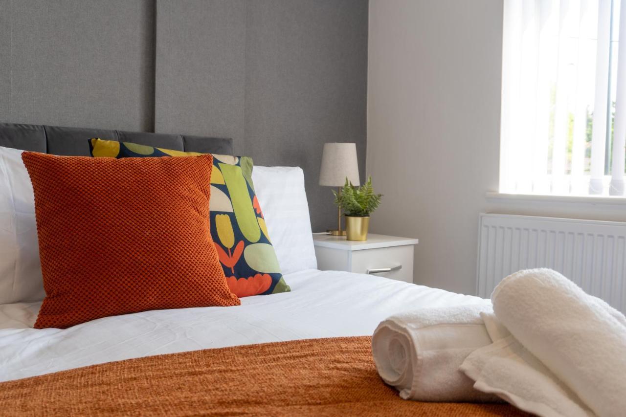 Heartland House, 7 Spacious Bedrooms Sleeps 4 Plus, Near Nec, Jlr,Bhx バーミンガム エクステリア 写真