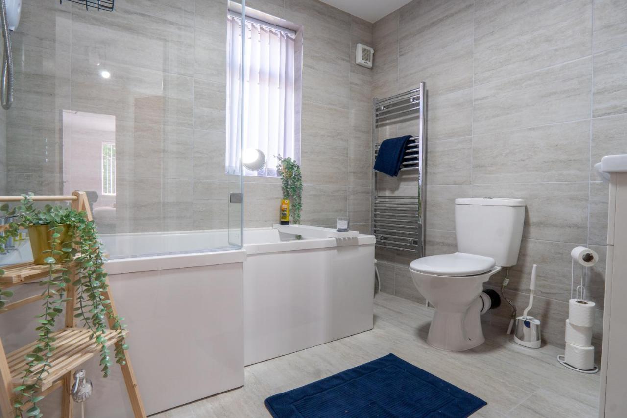 Heartland House, 7 Spacious Bedrooms Sleeps 4 Plus, Near Nec, Jlr,Bhx バーミンガム エクステリア 写真