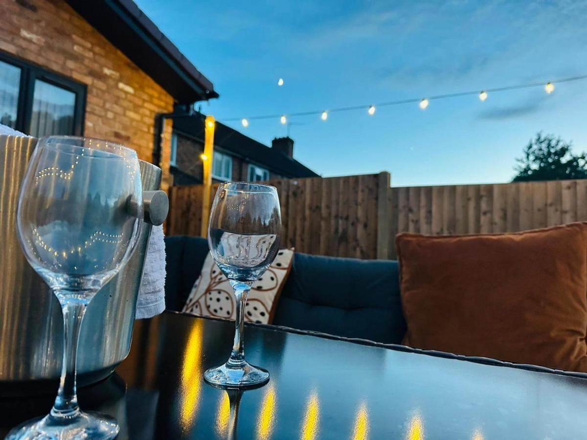 Heartland House, 7 Spacious Bedrooms Sleeps 4 Plus, Near Nec, Jlr,Bhx バーミンガム エクステリア 写真