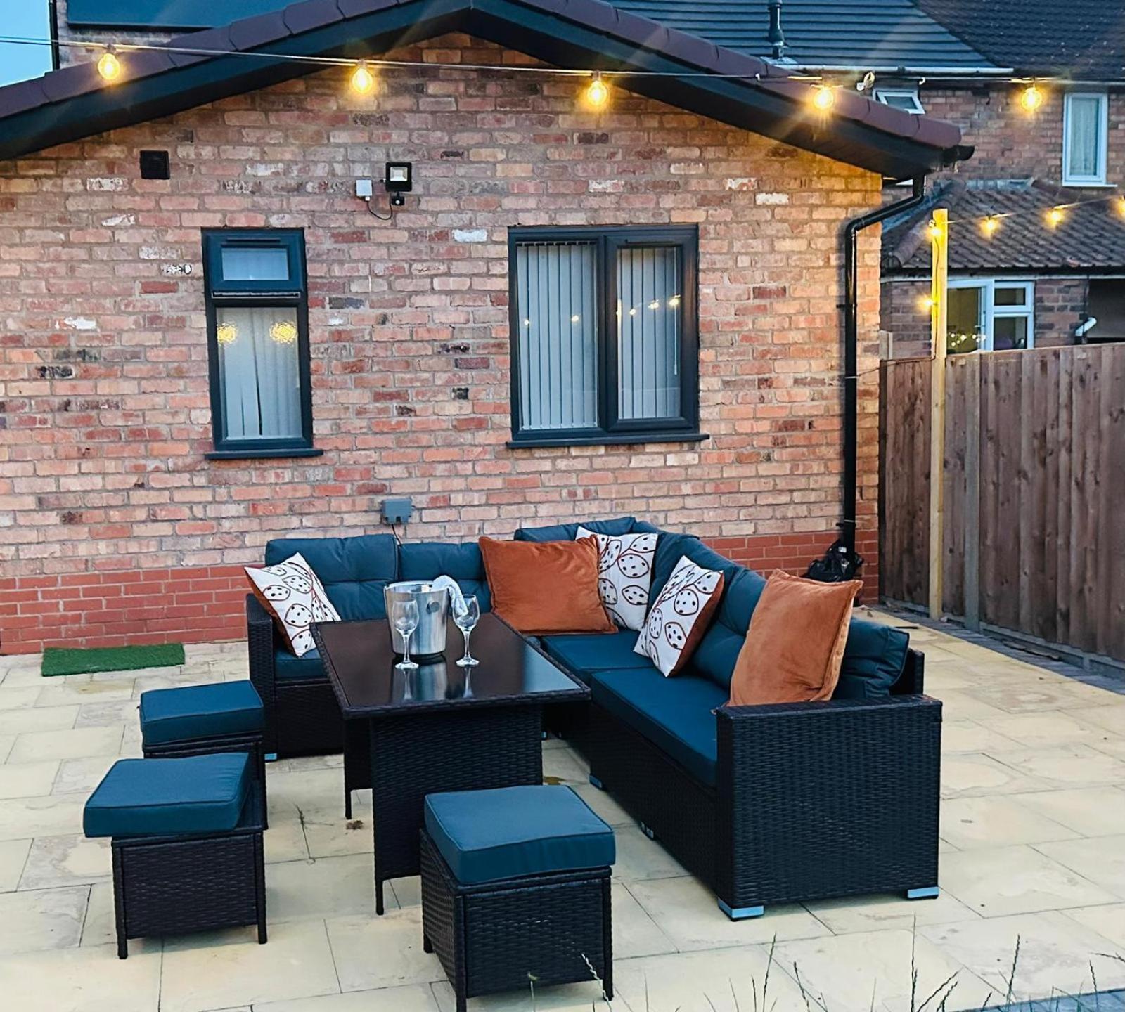 Heartland House, 7 Spacious Bedrooms Sleeps 4 Plus, Near Nec, Jlr,Bhx バーミンガム エクステリア 写真